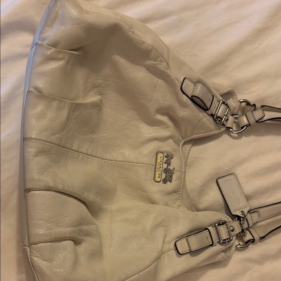 Coach Off-White Leather Shoulder Bag - Picture 6 of 6